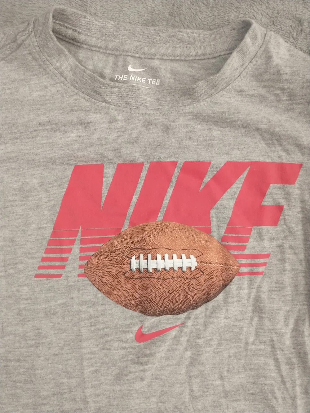 Kids / Boys - L (6-7) - Nike Grey Long Sleeve Tee w/ Logo & Football Graphic